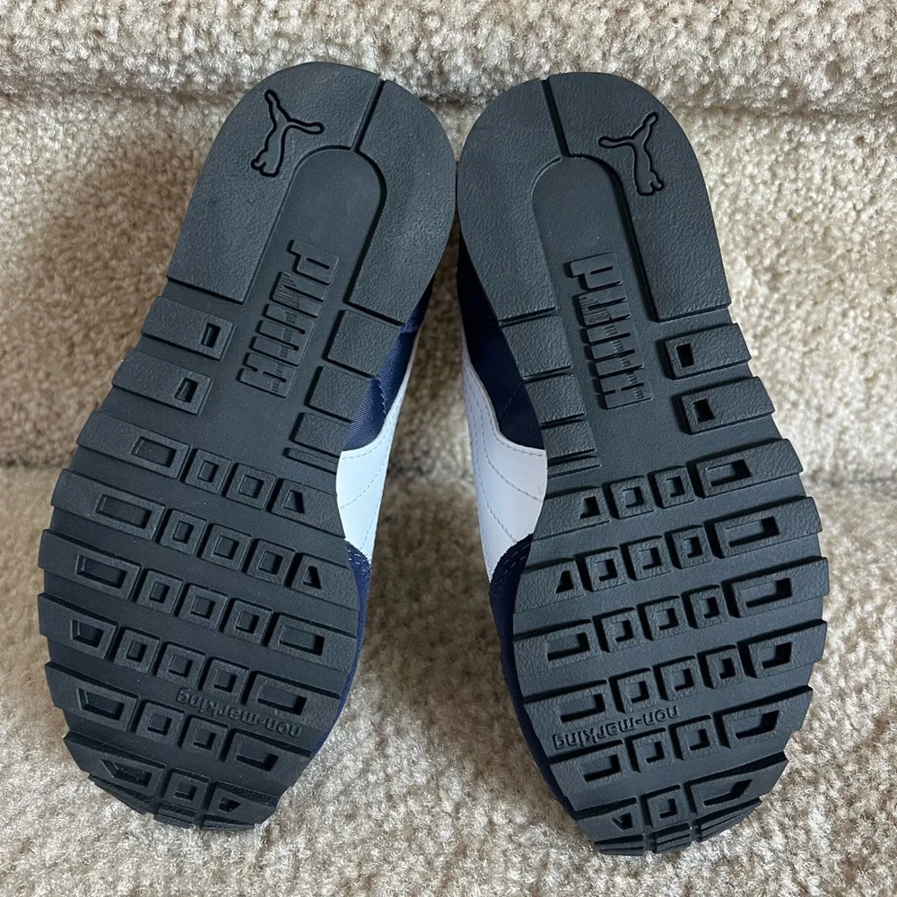 NWOT PUMA ST RUNNER Toddler shoes - Picture 6 of 8